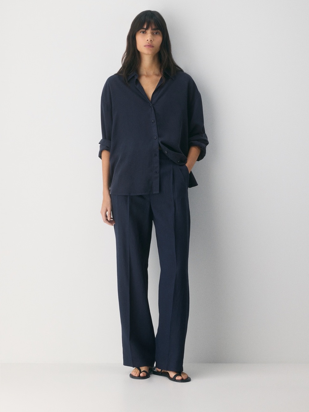 Aritzia The Effortless Pant Navy
